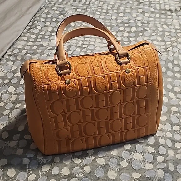 Brand new Carolina Herrera Andy bag mimosa